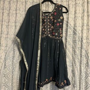 Womens Indian Pakistani Suit Sharara Palazzo Grey Floral Design Size 32-34